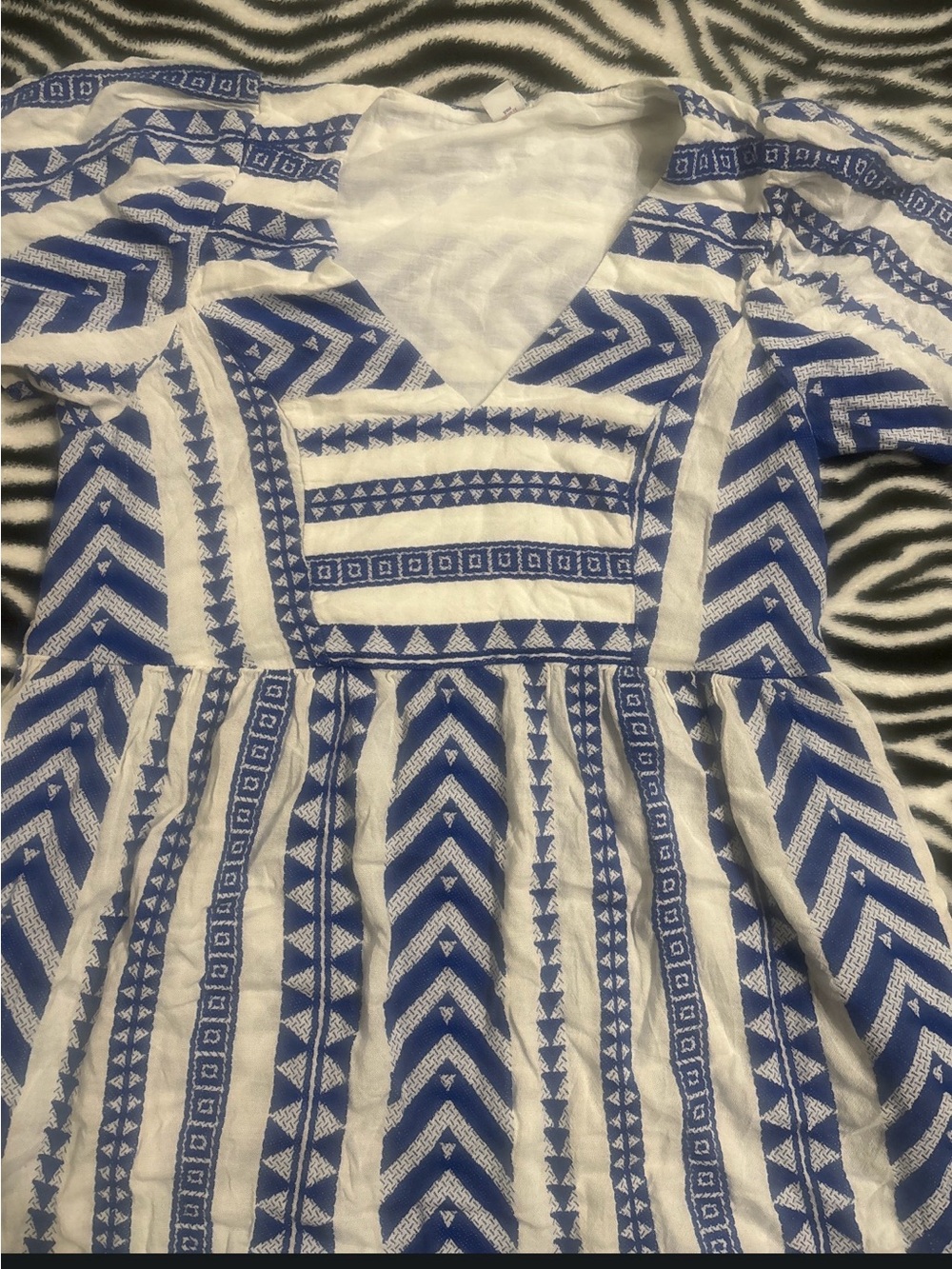 Old Navy Blue and White V-Neck Geometric Sundress - Picture 2 of 3